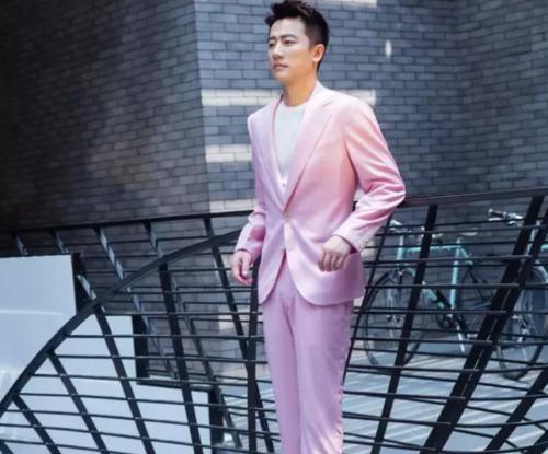 明星网红西服品牌,明星网红同款西服品牌，引领潮流风尚