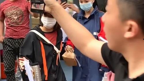 粉丝偶遇明星网红,明星网红街头偶遇瞬间