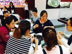 各路明星网红动态,时尚潮流、热点事件一网打尽