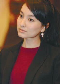 明星网红差距对待,待遇差异背后的社会现象解析