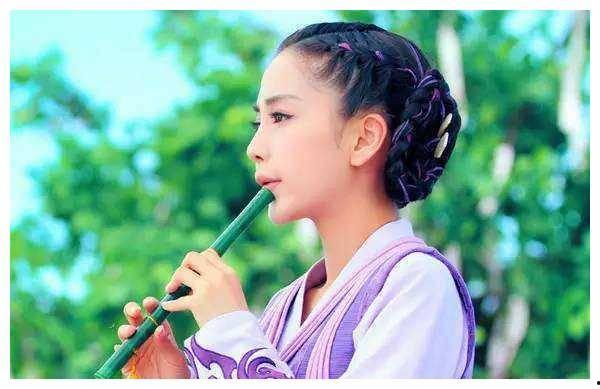 明星网红吹笛子,网红明星演绎古韵风情